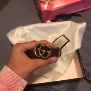 Skinny brown leather Gucci belt